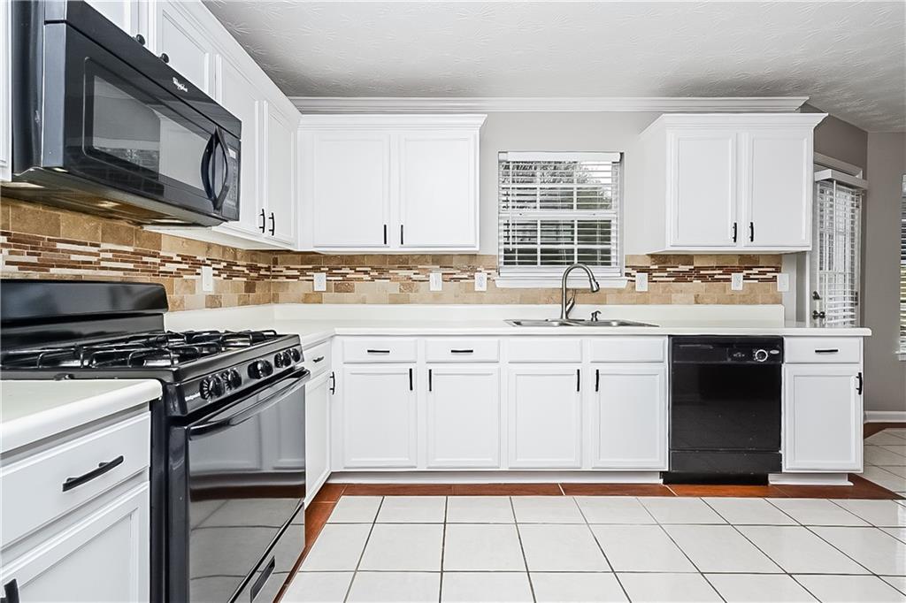 801 Winsap Drive Stockbridge, GA 30281 - Photo 3 of 15