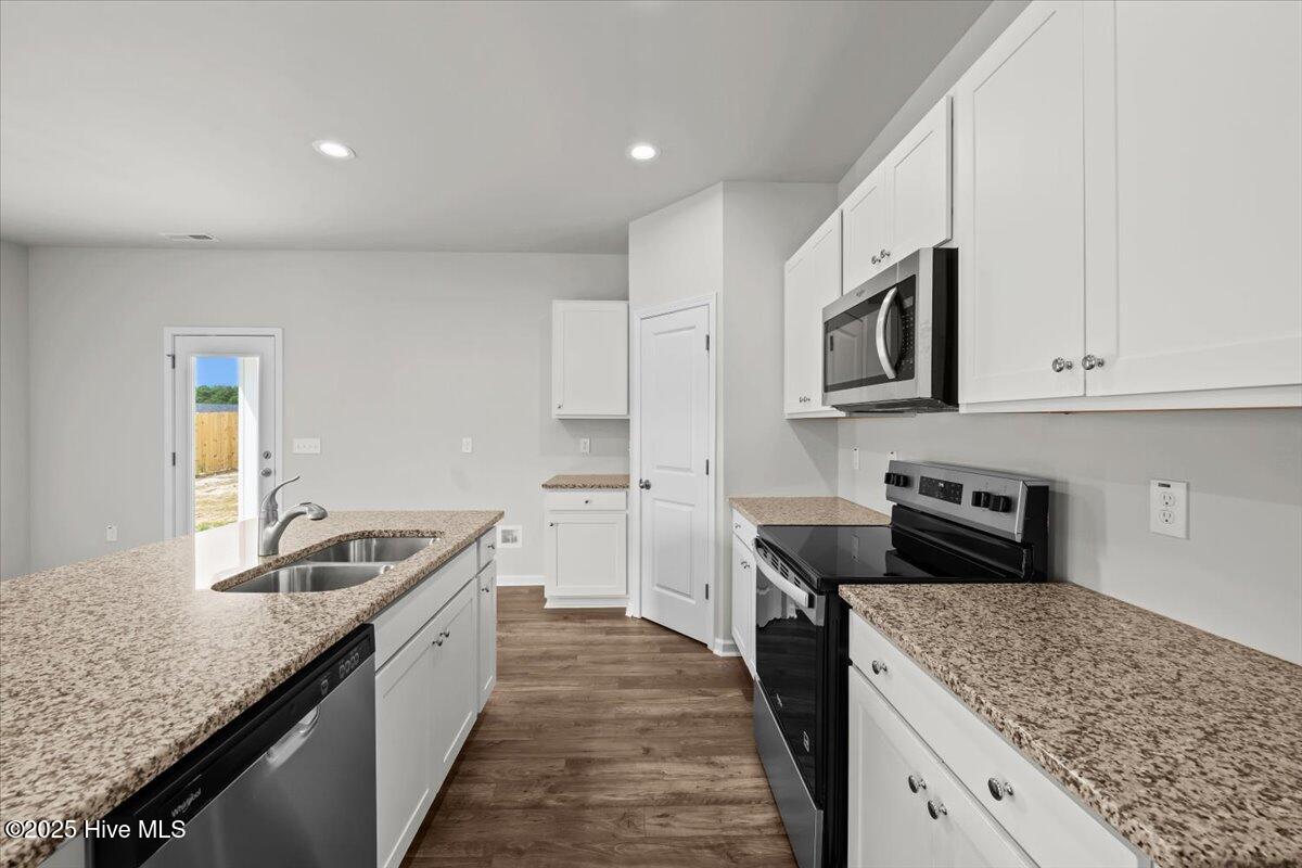 255 Deep River Road Aberdeen, NC 28315 - Photo 13 of 38 Fay_TaizRidge_255DeepRiverRd_Lot6 (13)