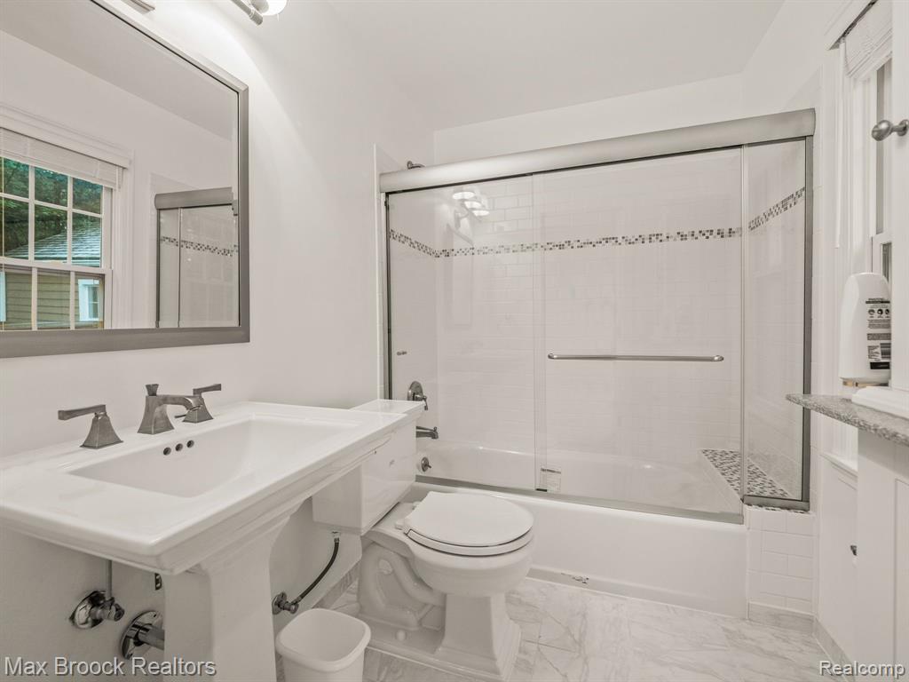 27180 Wellington Road Franklin, MI 48025 - Photo 24 of 29
