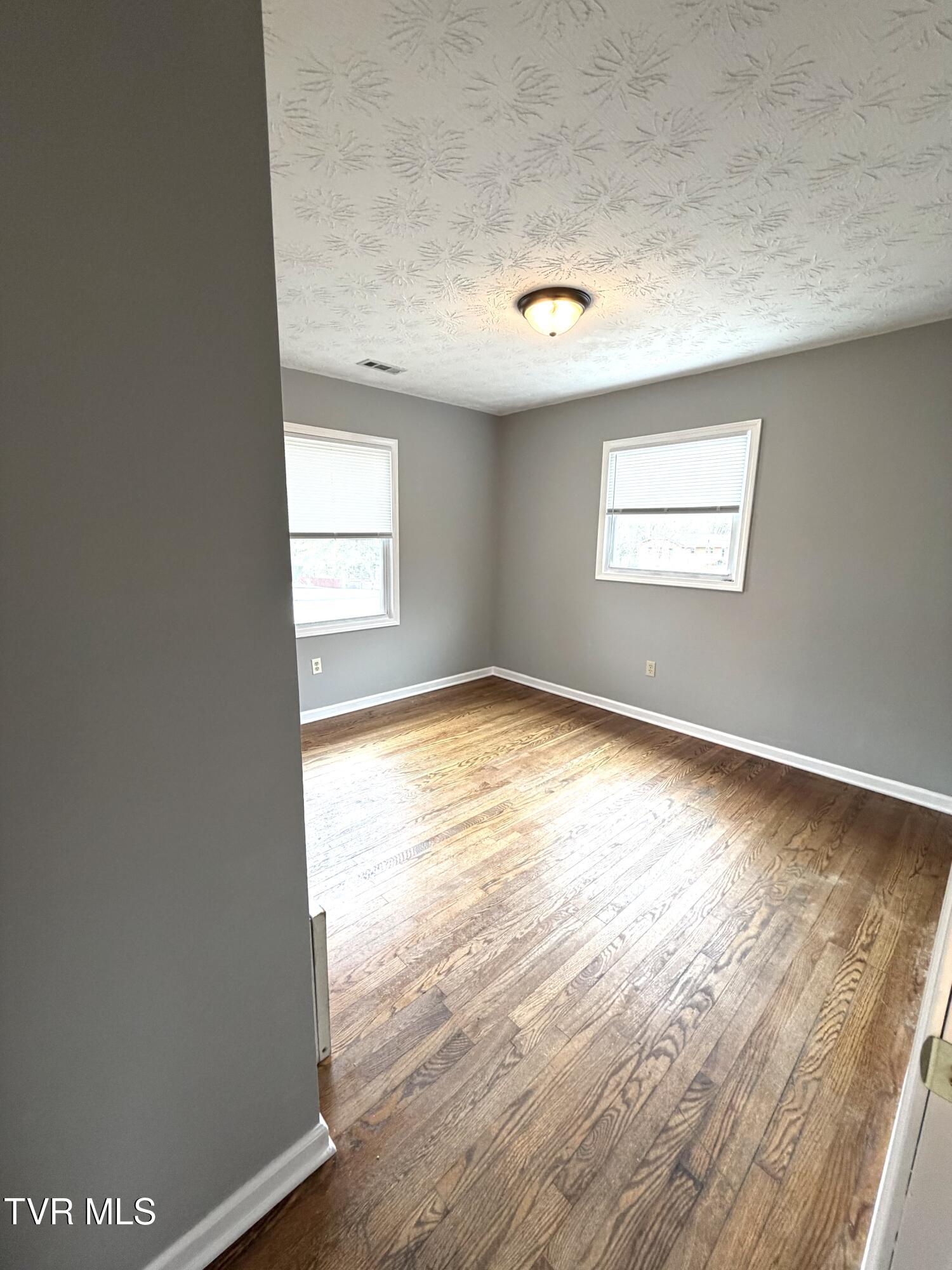 290 Pond Springs Road, Unit 7 Kingsport, TN 37664 - Photo 12 of 15 IMG_0733