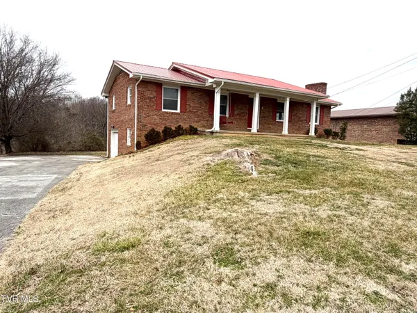 $2,000 | 290 Pond Springs Road, Unit 7, Kingsport, TN 37664