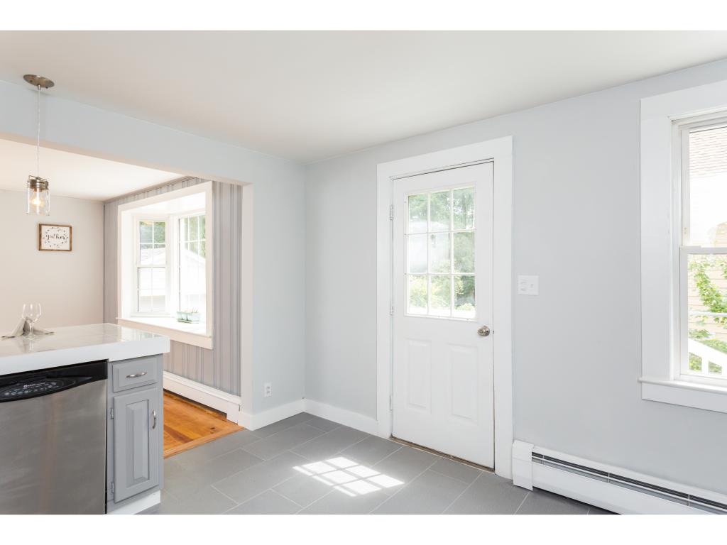 88 Rochester Hill Road Rochester, NH 03867 - Photo 3 of 27