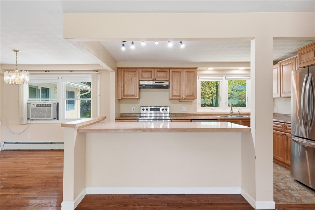 37 Princeton Street Danvers, MA 01923 - Photo 13 of 40