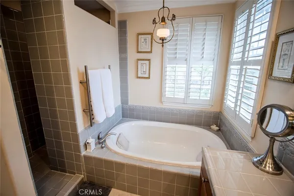 $5,850 | 27016 Island Valencia Ca, Valencia, CA 91355