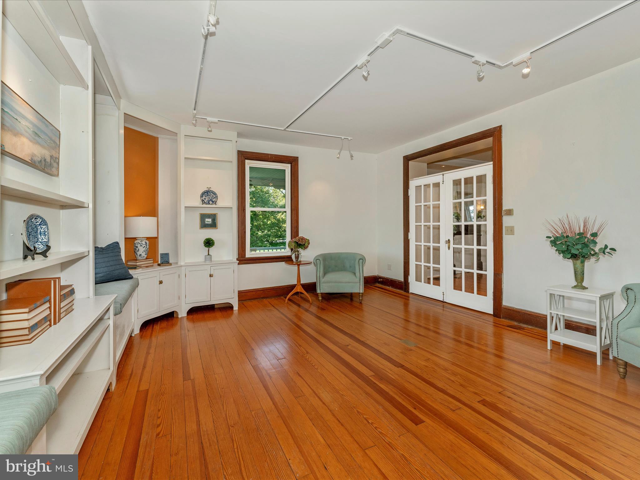 7701 Hollow Road Middletown, MD 21769 - Photo 7 of 40 Beautiful pine floors throughout the home