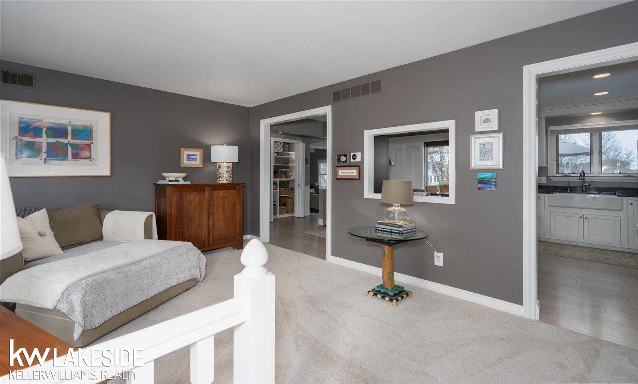 49670 Compass Point Drive New Baltimore, MI 48047 - Photo 22 of 69 50073229-21.JPG