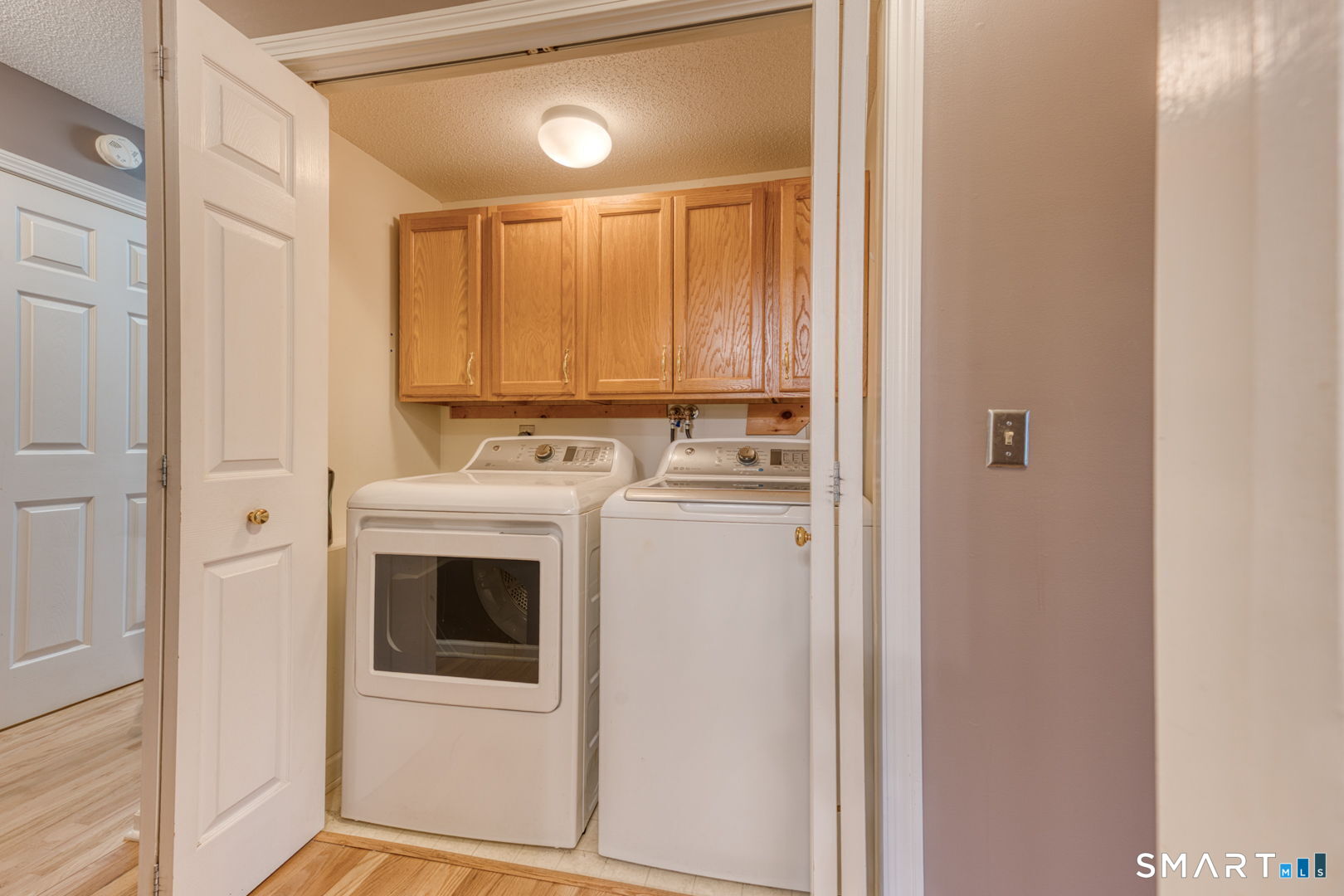 811 Village Road, Unit 811 Southington, CT 06489 - Photo 17 of 40 a utility room with dryer and washer