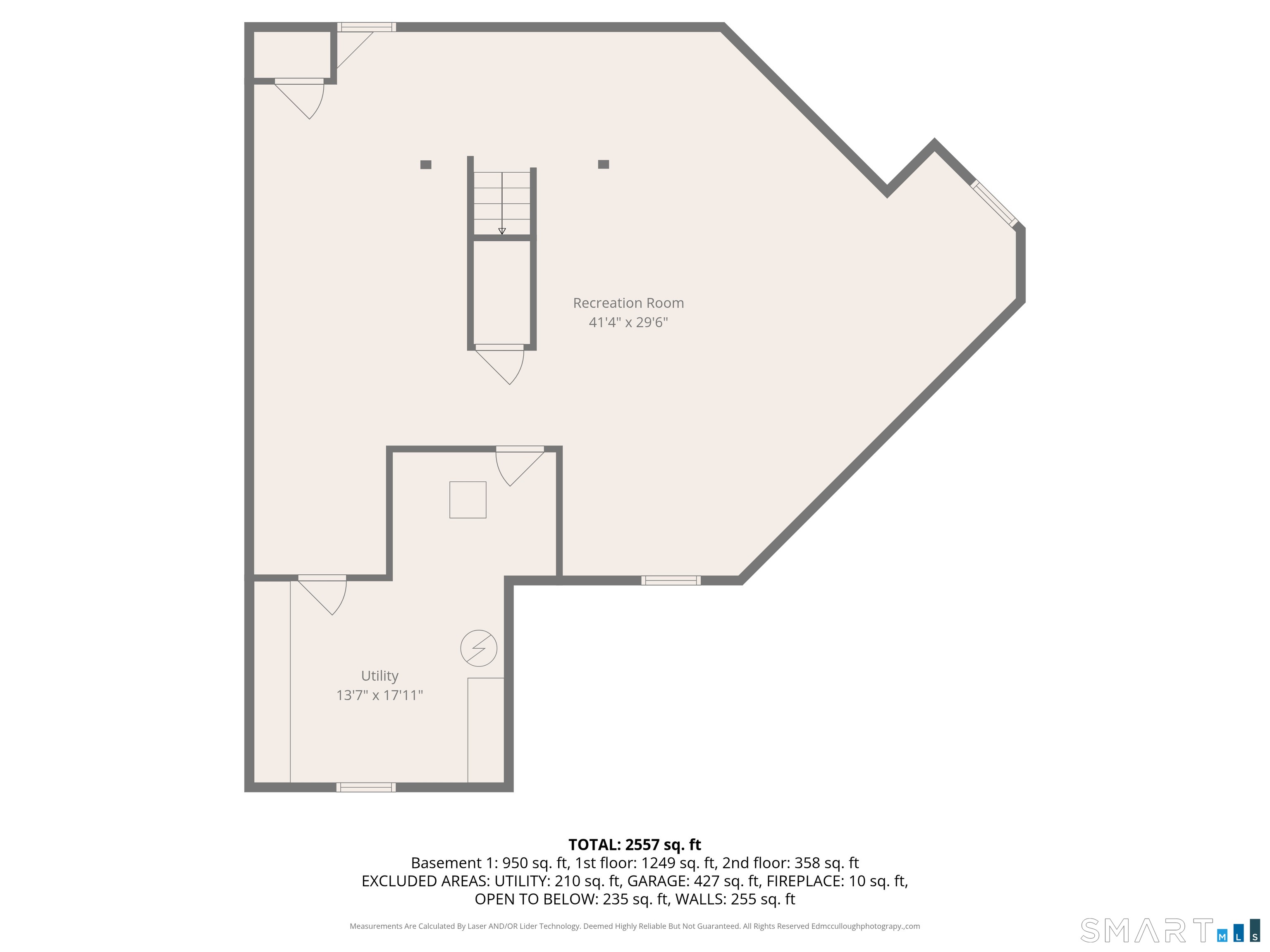 811 Village Road, Unit 811 Southington, CT 06489 - Photo 30 of 40 a picture of a room with a floor to ceiling window