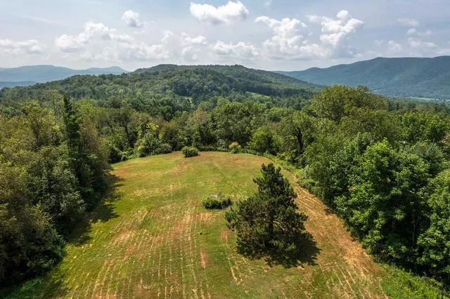 $525,000 | 1688 Waite Hill Road, Pawlet, VT 05761
