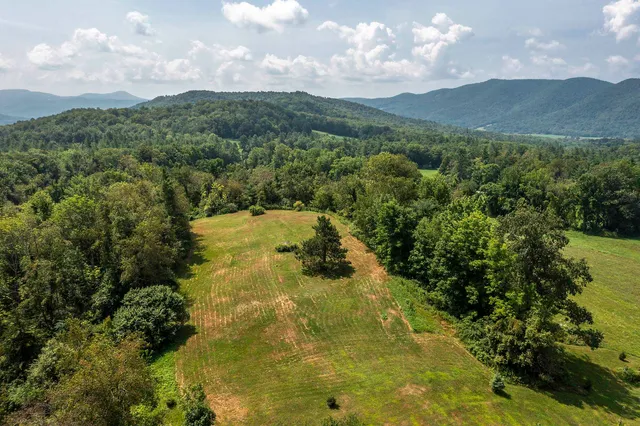 $525,000 | 1688 Waite Hill Road, Pawlet, VT 05761