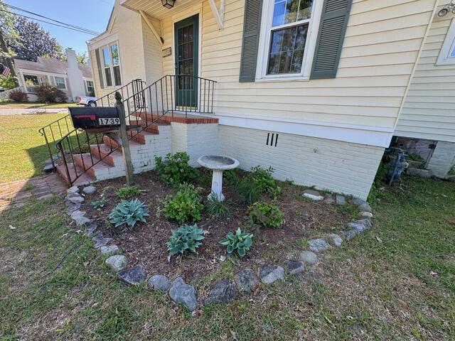 1739 Holly Hill Road Augusta, GA 30904 - Photo 4 of 46 Hostas Garden