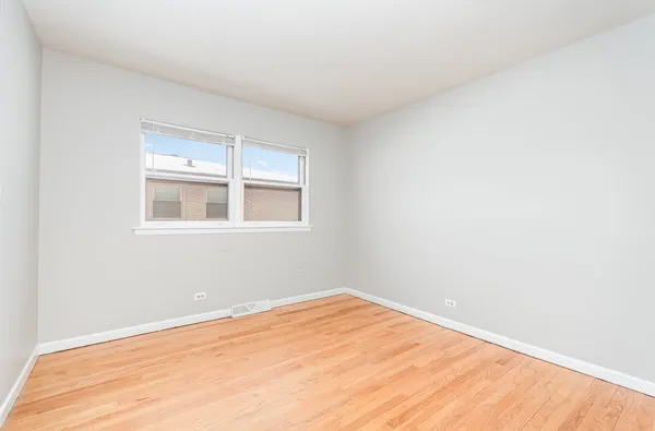 $3,500 | 2913 Kensington Avenue, Westchester, IL 60154