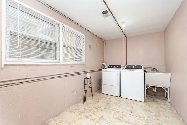 $3,500 | 2913 Kensington Avenue, Westchester, IL 60154