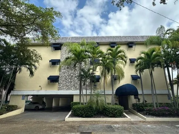 $1,590 | 427 Santander Avenue, Unit 101, Coral Gables, FL 33134