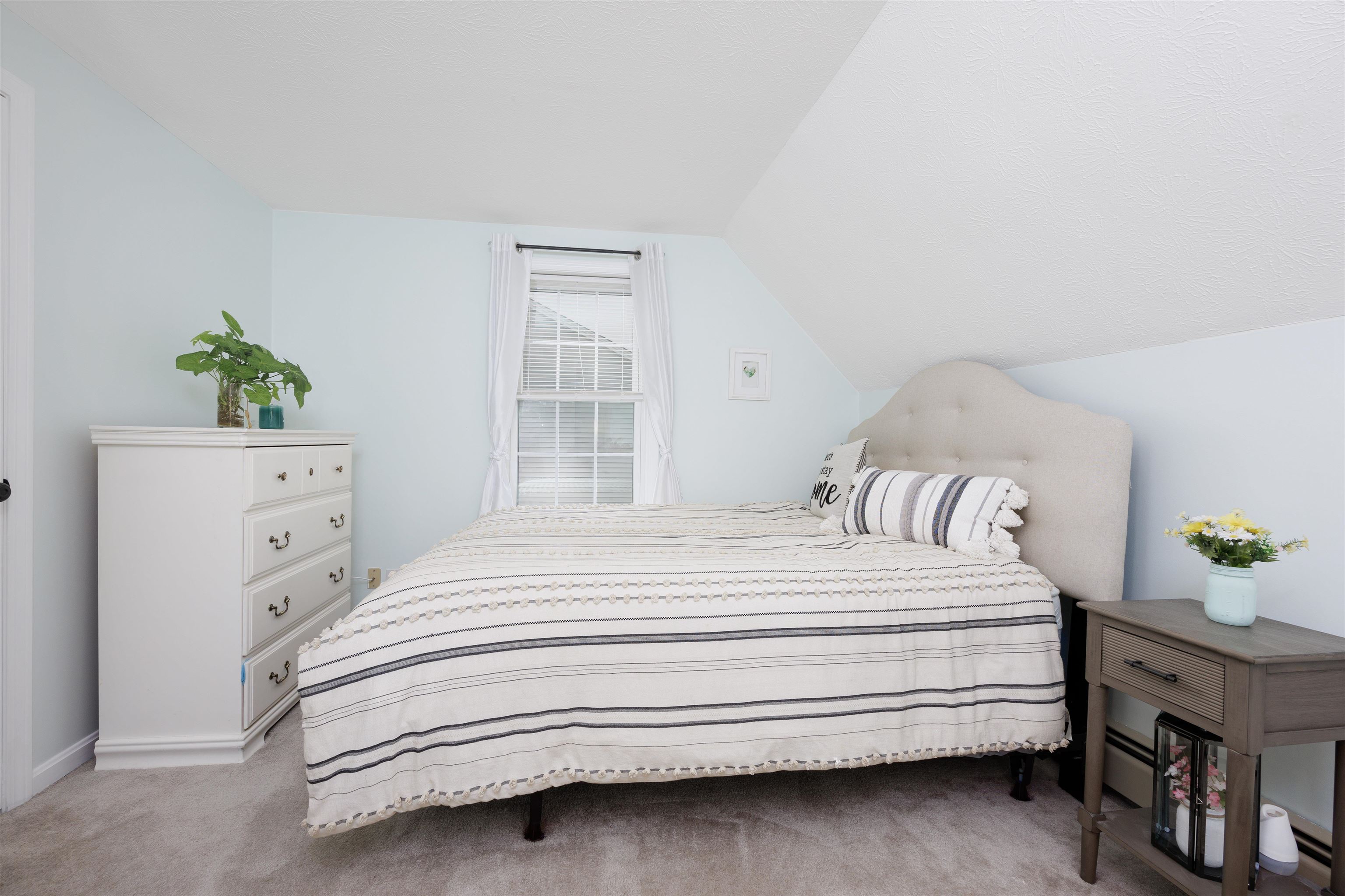 752 Brent Street Manchester, NH 03103 - Photo 12 of 37