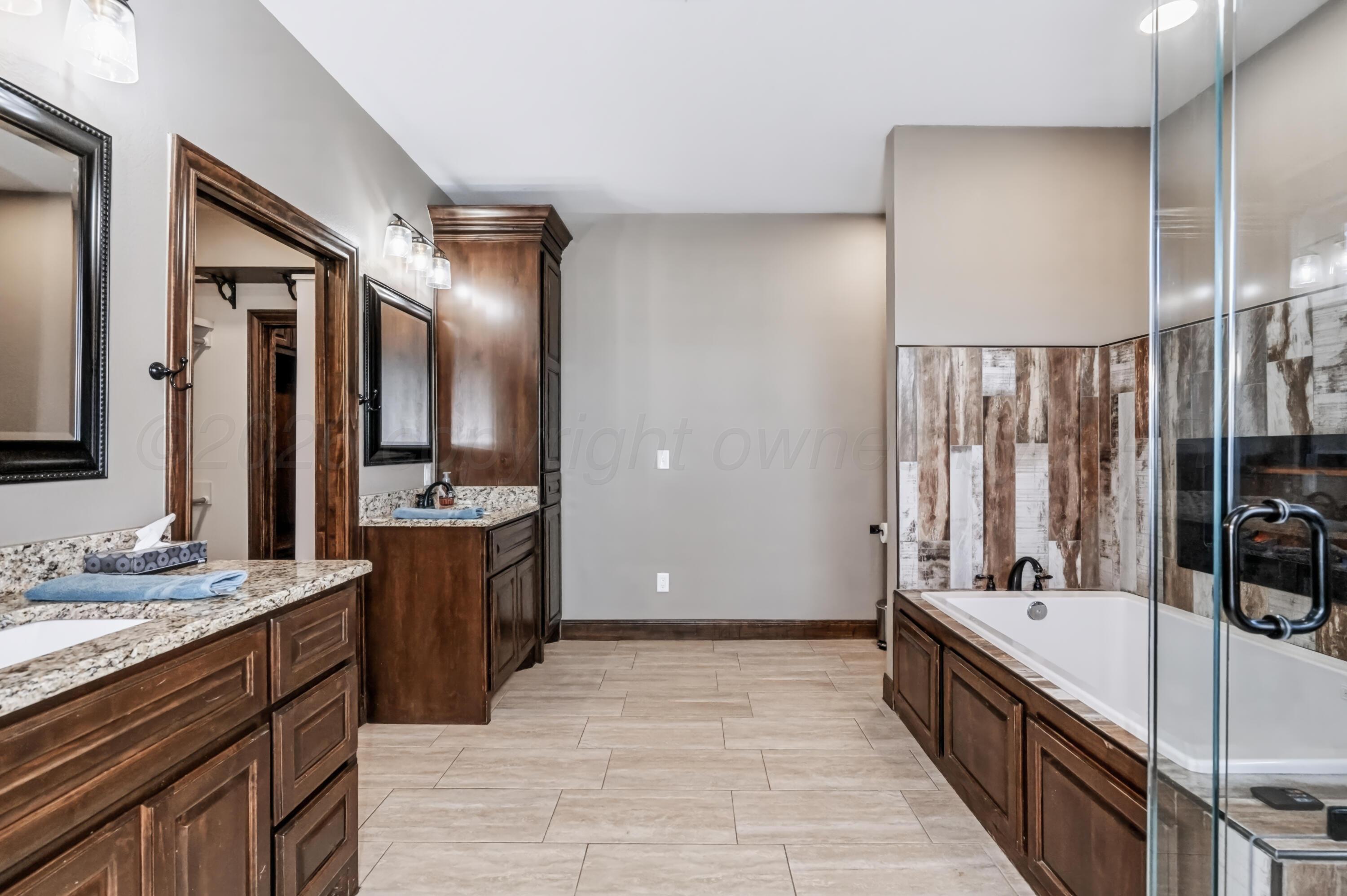 12951 Wandering Road Amarillo, TX 79118 - Photo 11 of 29 Master Bath