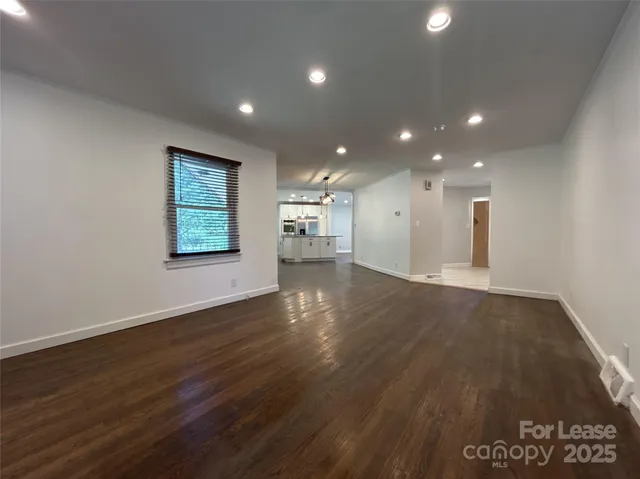 $1,995 | 5933 Crestwood Drive, Charlotte, NC 28216