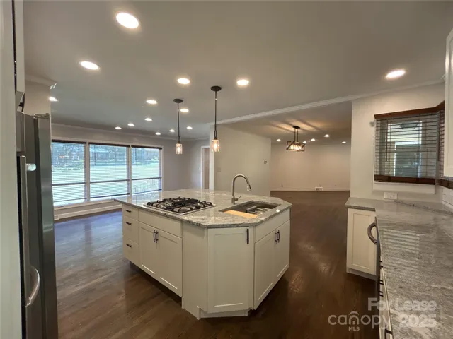 $1,995 | 5933 Crestwood Drive, Charlotte, NC 28216