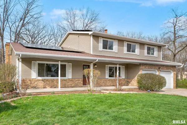 $379,900 | 7234 North Crabapple Court, Peoria, IL 61614