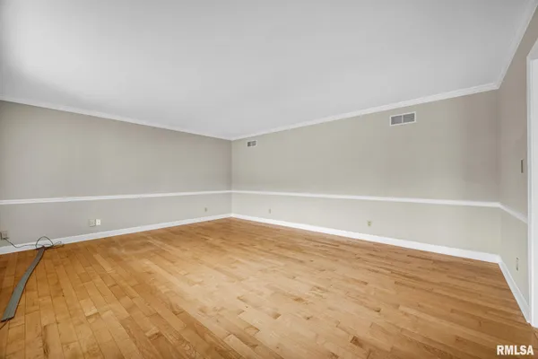 $379,900 | 7234 North Crabapple Court, Peoria, IL 61614