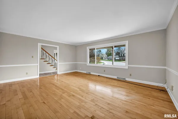 $379,900 | 7234 North Crabapple Court, Peoria, IL 61614