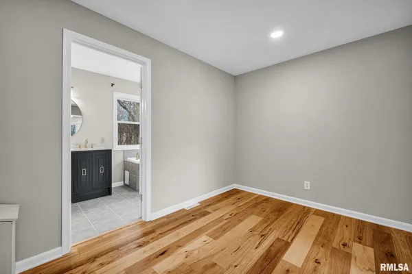 $379,900 | 7234 North Crabapple Court, Peoria, IL 61614