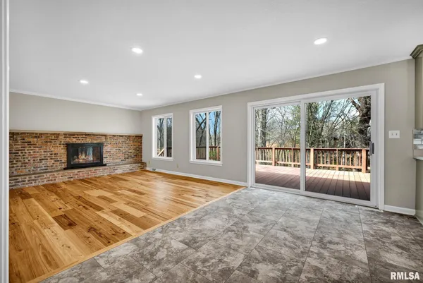 $379,900 | 7234 North Crabapple Court, Peoria, IL 61614