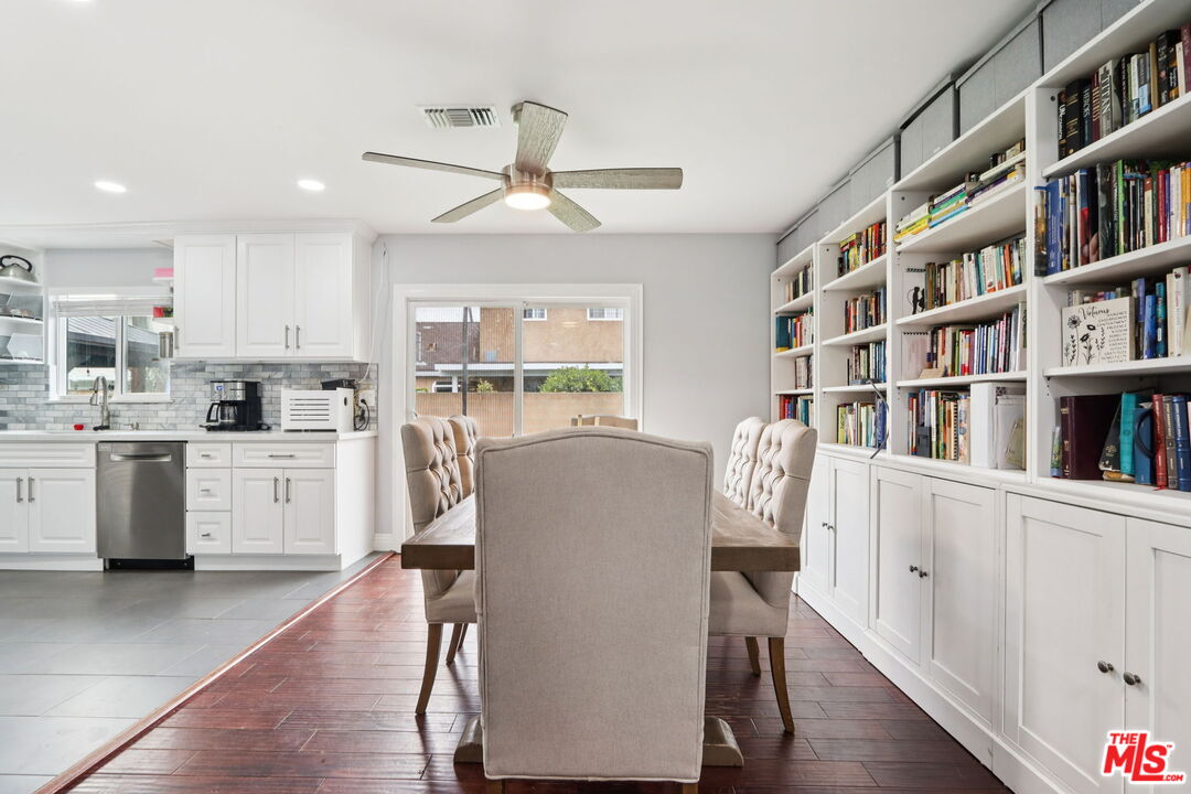 407 East 211th Street Carson, CA 90745 - Photo 8 of 41