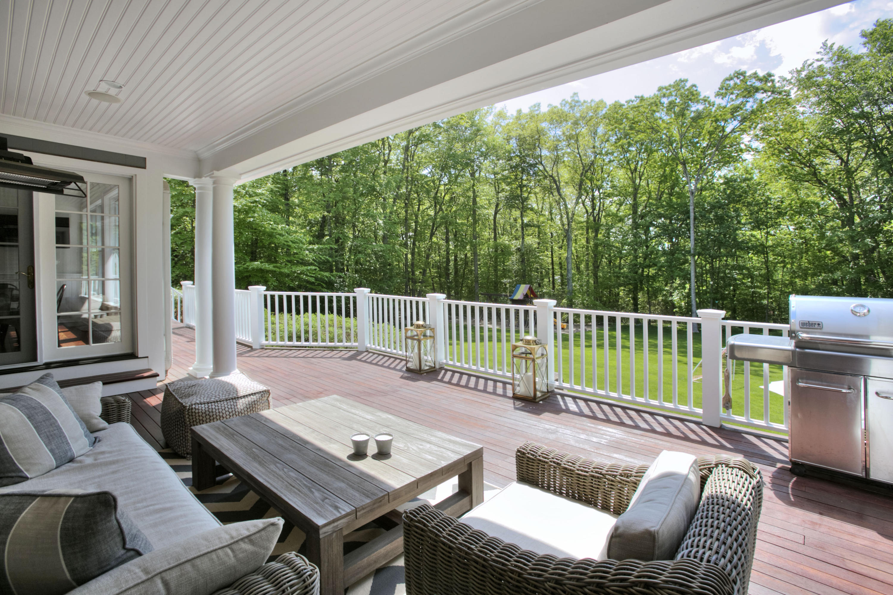 786 Cheese Spring Road New Canaan, CT 06840 - Photo 27 of 36 a balcony with furniture