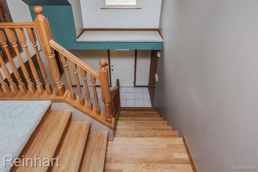 5338 Textile Road Ypsilanti, MI 48197 - Photo 28 of 56 028-Stairwell-1516079-mls.jpg