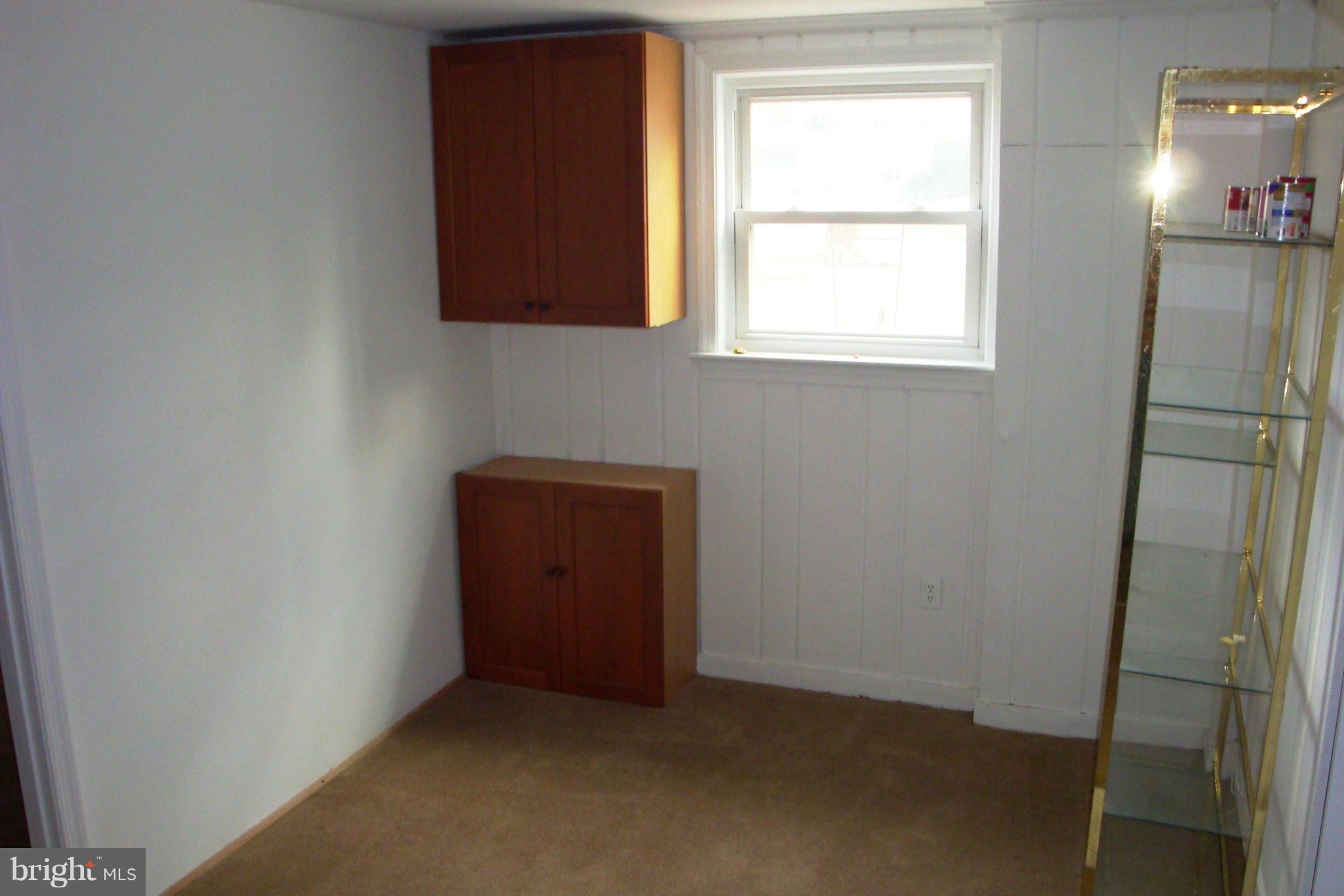 906 Baltimore Road Rockville, MD 20851 - Photo 15 of 17 Interior (General)