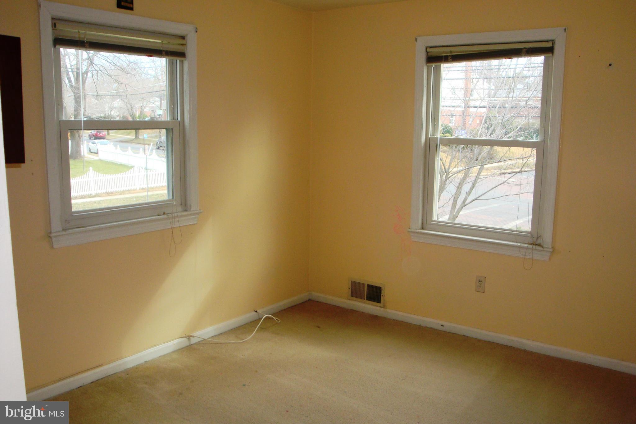 906 Baltimore Road Rockville, MD 20851 - Photo 8 of 17 Bedroom