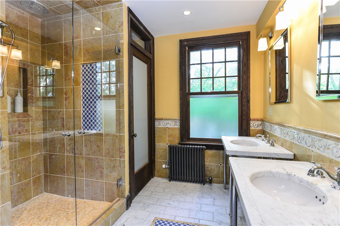80 Kay Street Newport, RI 02840 - Photo 21 of 39 Master Bath