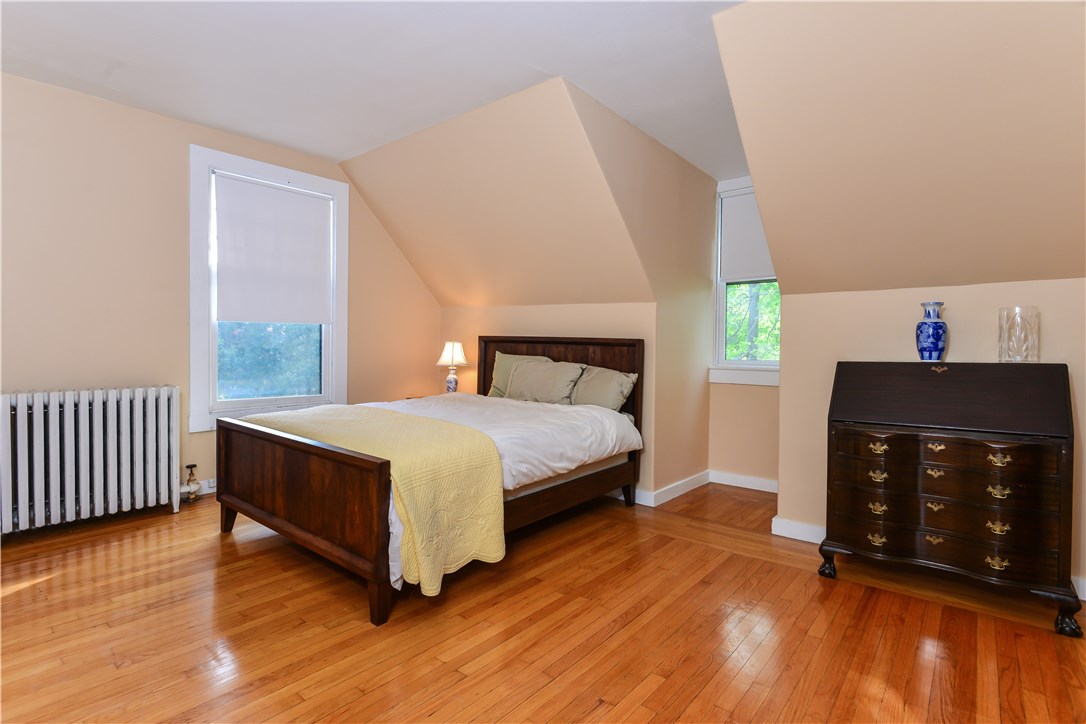 80 Kay Street Newport, RI 02840 - Photo 28 of 39 Bedroom on the third level