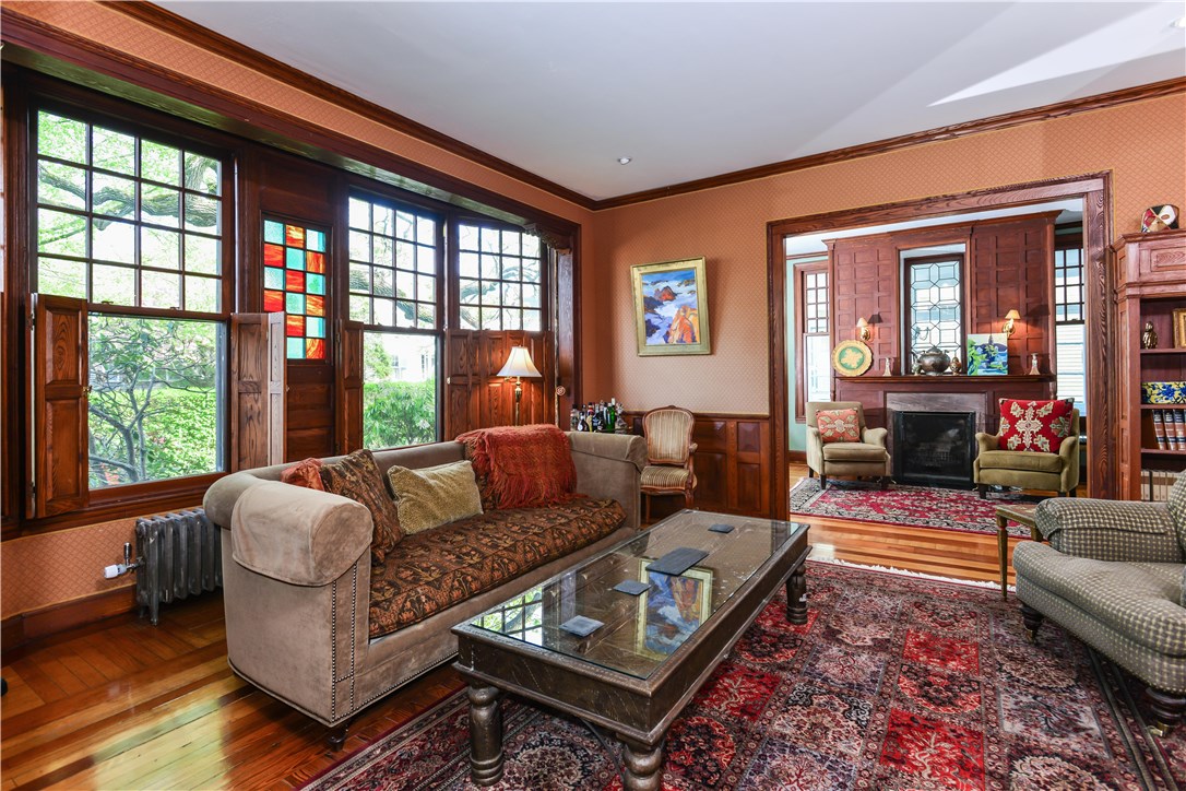 80 Kay Street Newport, RI 02840 - Photo 7 of 39 Living room and den