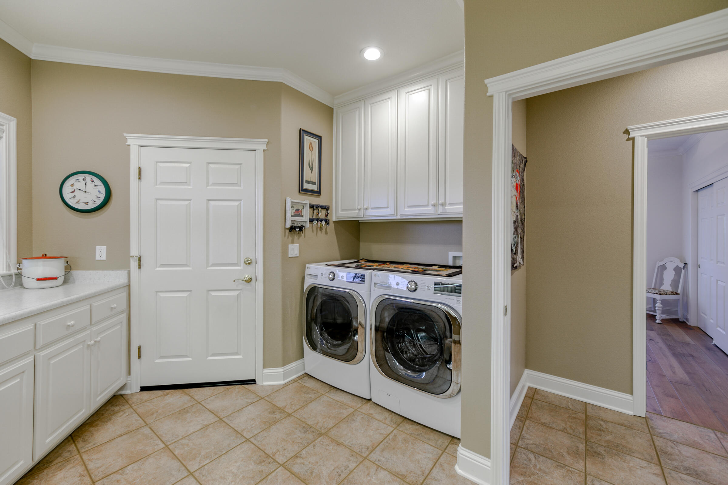 13151 Spring Lake Street Redding, CA 96003 - Photo 46 of 94 Laundry