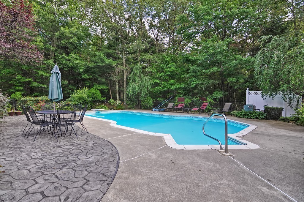 56 Jefferson Road Franklin, MA 02038 - Photo 23 of 30 Gallery Image 23
