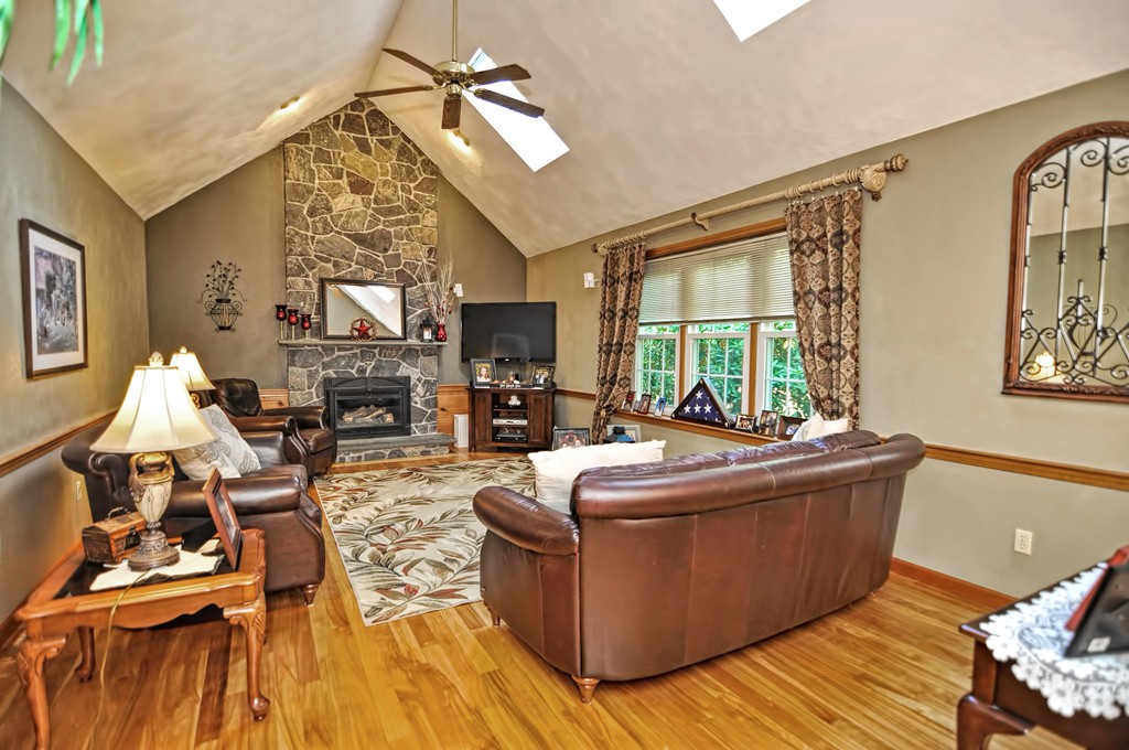56 Jefferson Road Franklin, MA 02038 - Photo 9 of 30 Gallery Image 9