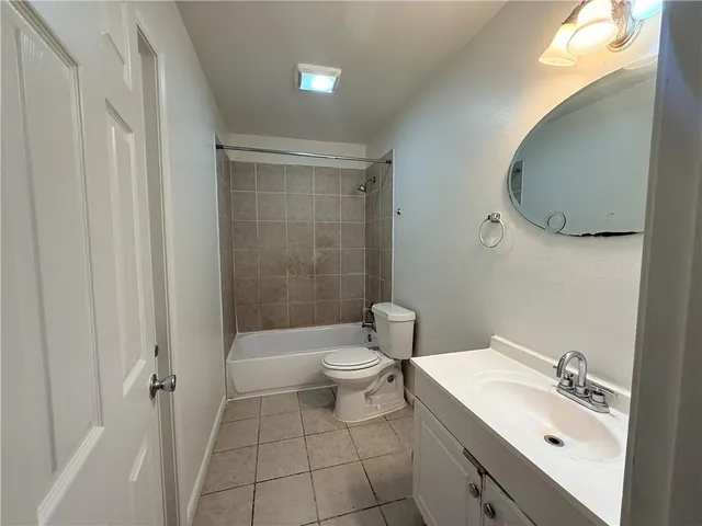 $2,100 | 5379 Pasteur Boulevard, New Orleans, LA 70122