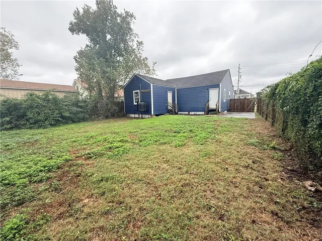 $2,100 | 5379 Pasteur Boulevard, New Orleans, LA 70122