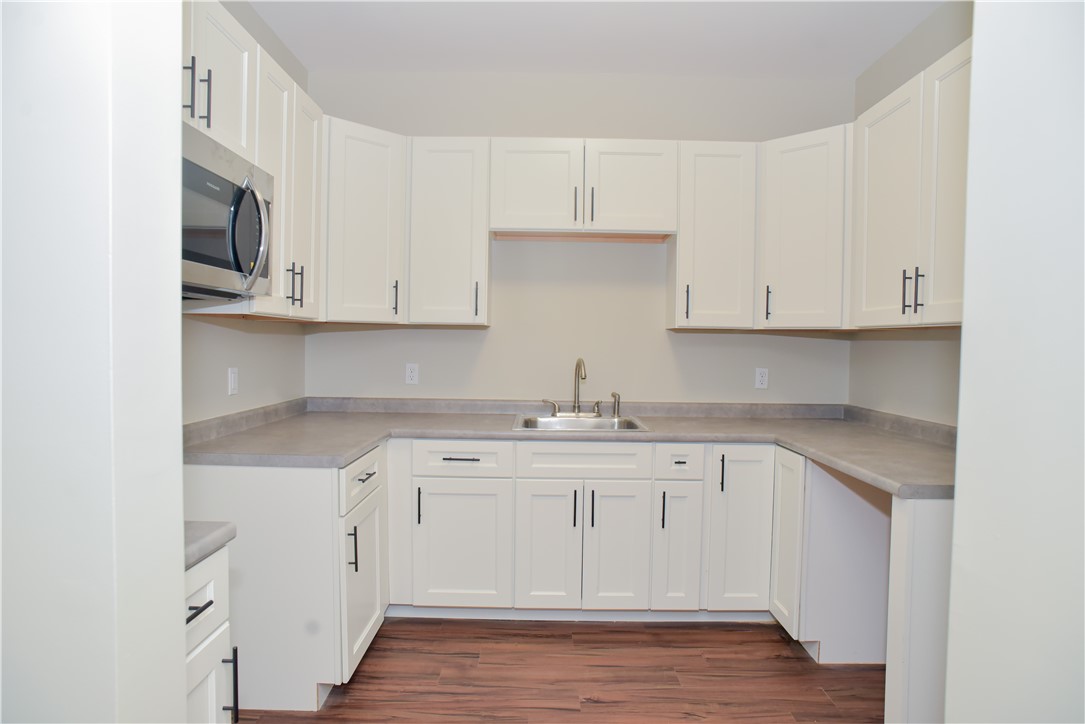 39 Webster Street, Unit 301 Pawtucket, RI 02860 - Photo 11 of 13 Gallery Image 11
