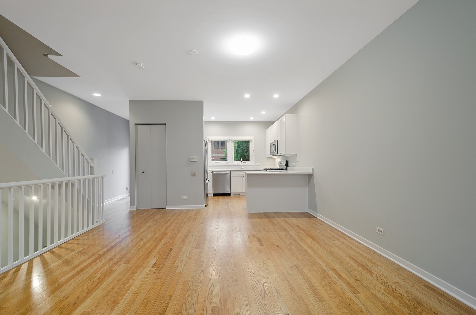 1889 Maple Avenue, Unit W8 Evanston, IL 60201 - Photo 14 of 41