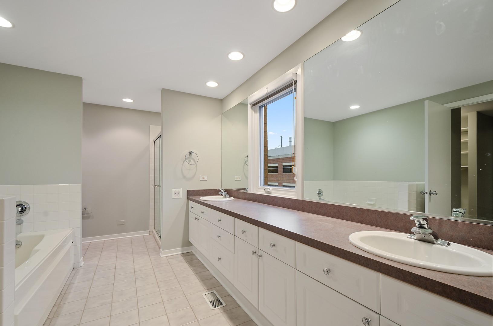 1889 Maple Avenue, Unit W8 Evanston, IL 60201 - Photo 21 of 41
