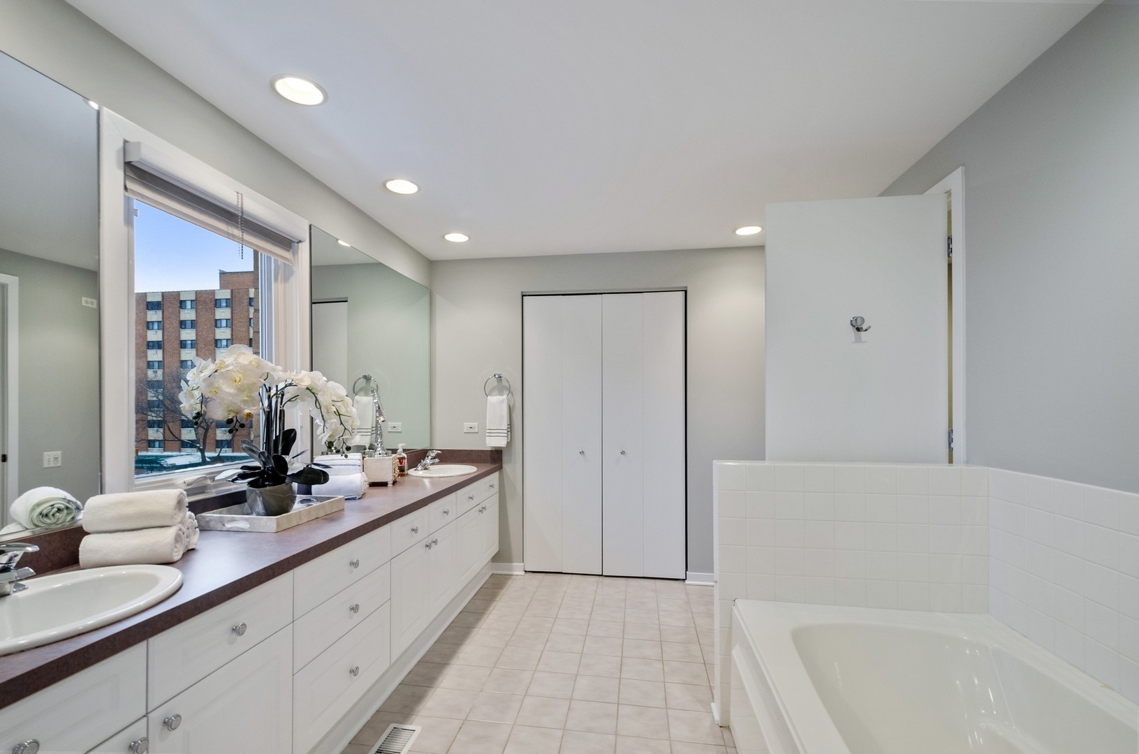 1889 Maple Avenue, Unit W8 Evanston, IL 60201 - Photo 23 of 41