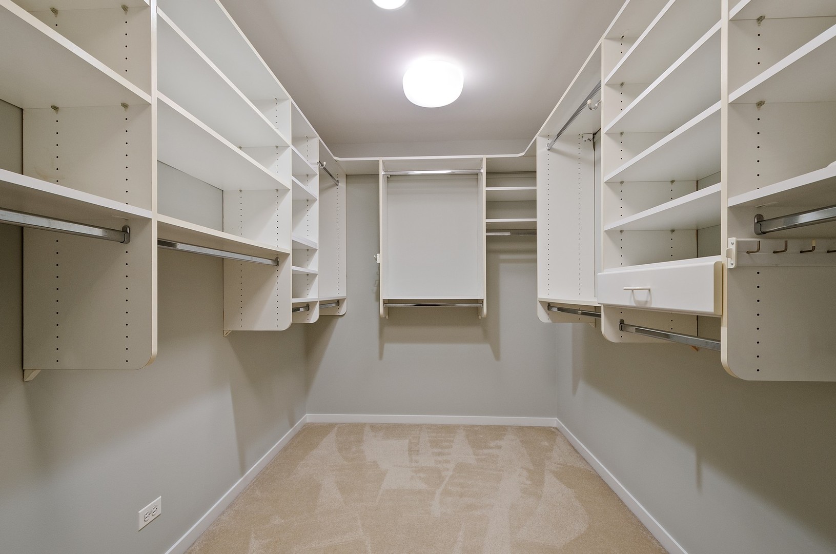 1889 Maple Avenue, Unit W8 Evanston, IL 60201 - Photo 24 of 41