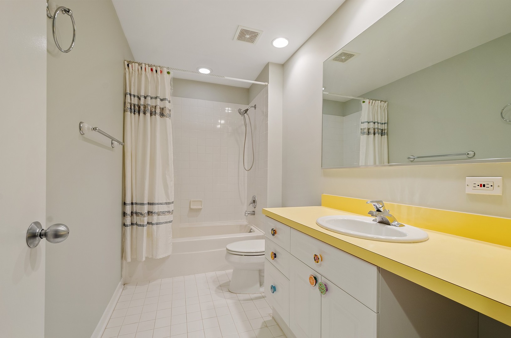 1889 Maple Avenue, Unit W8 Evanston, IL 60201 - Photo 27 of 41
