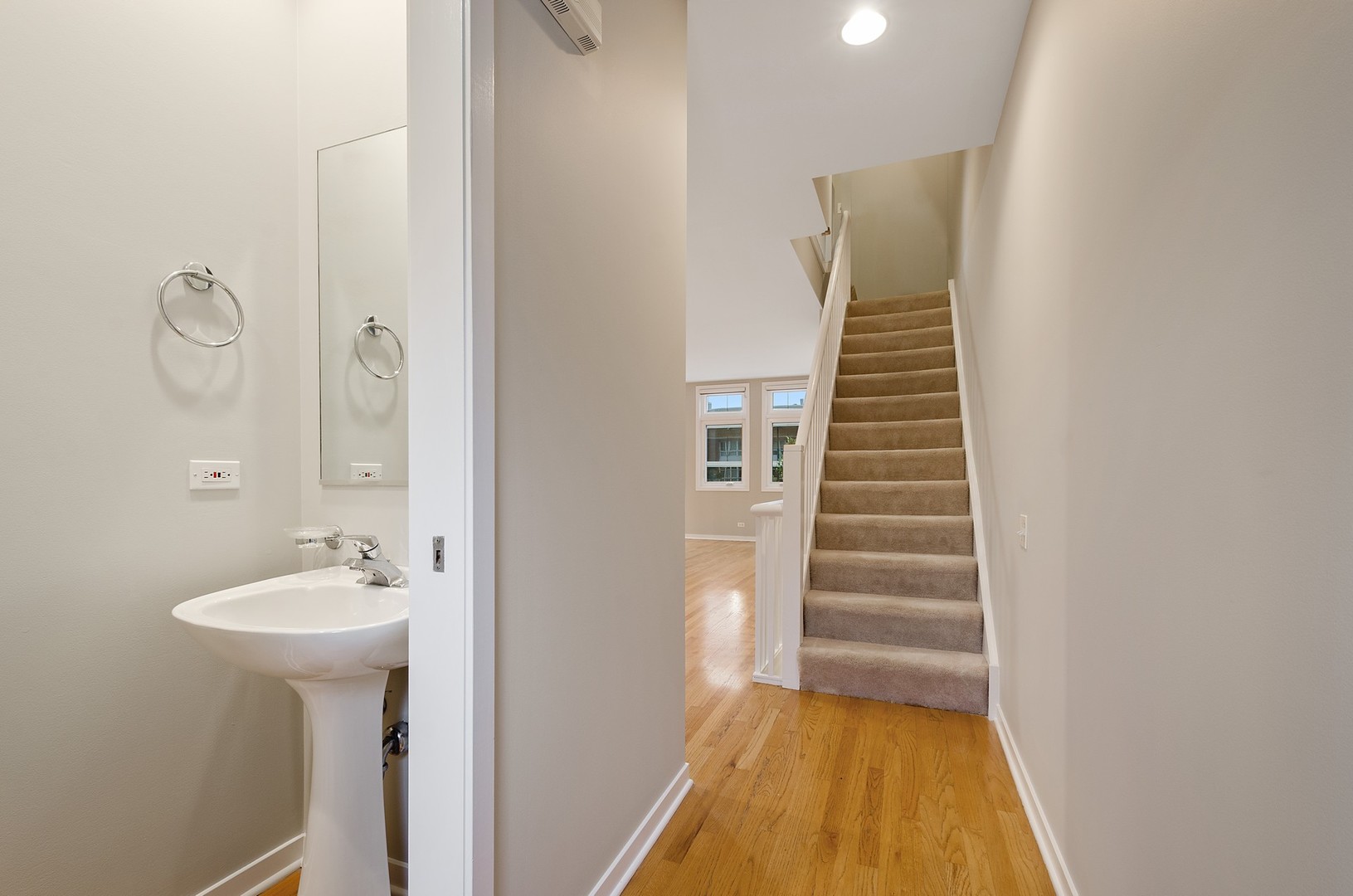 1889 Maple Avenue, Unit W8 Evanston, IL 60201 - Photo 31 of 41