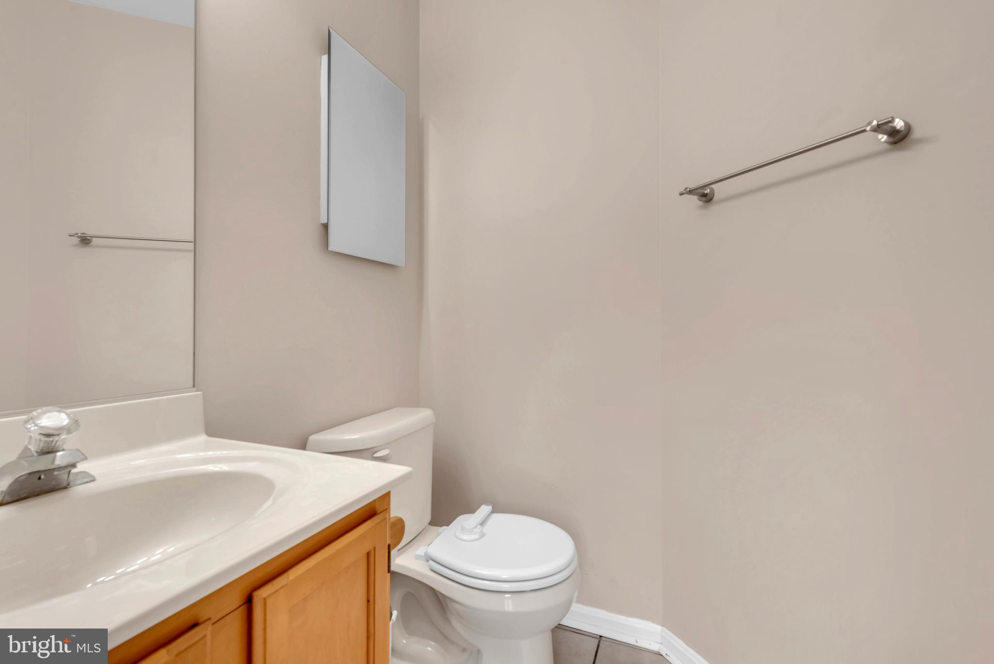 9203 Ridgefield Circle Frederick, MD 21701 - Photo 13 of 33 Powder room on main level