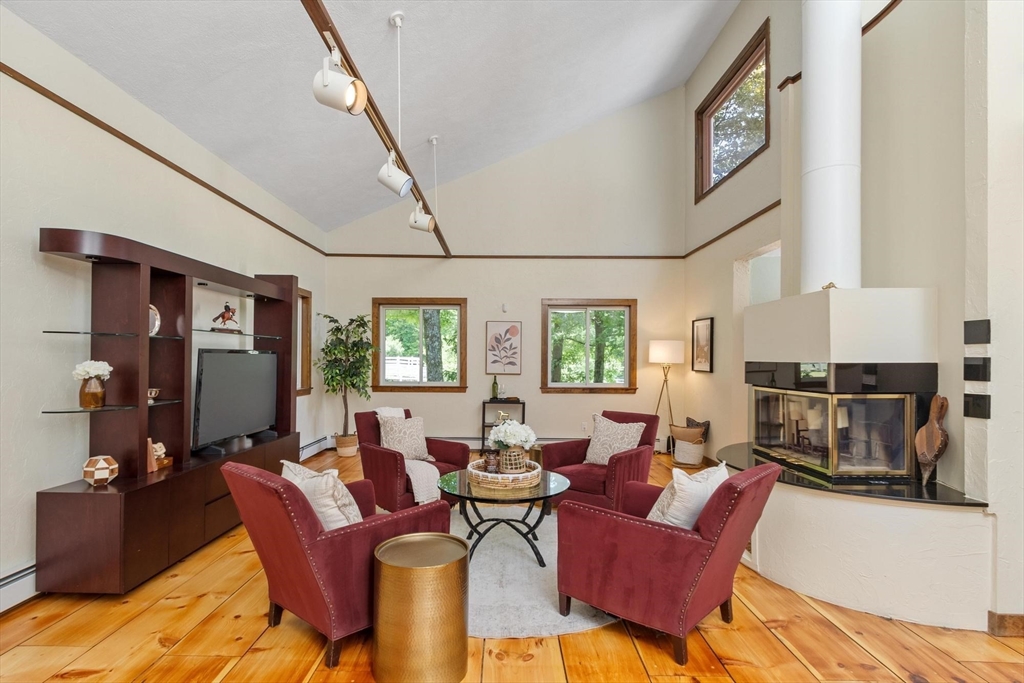 261 Old Littleton Road Harvard, MA 01451 - Photo 9 of 42