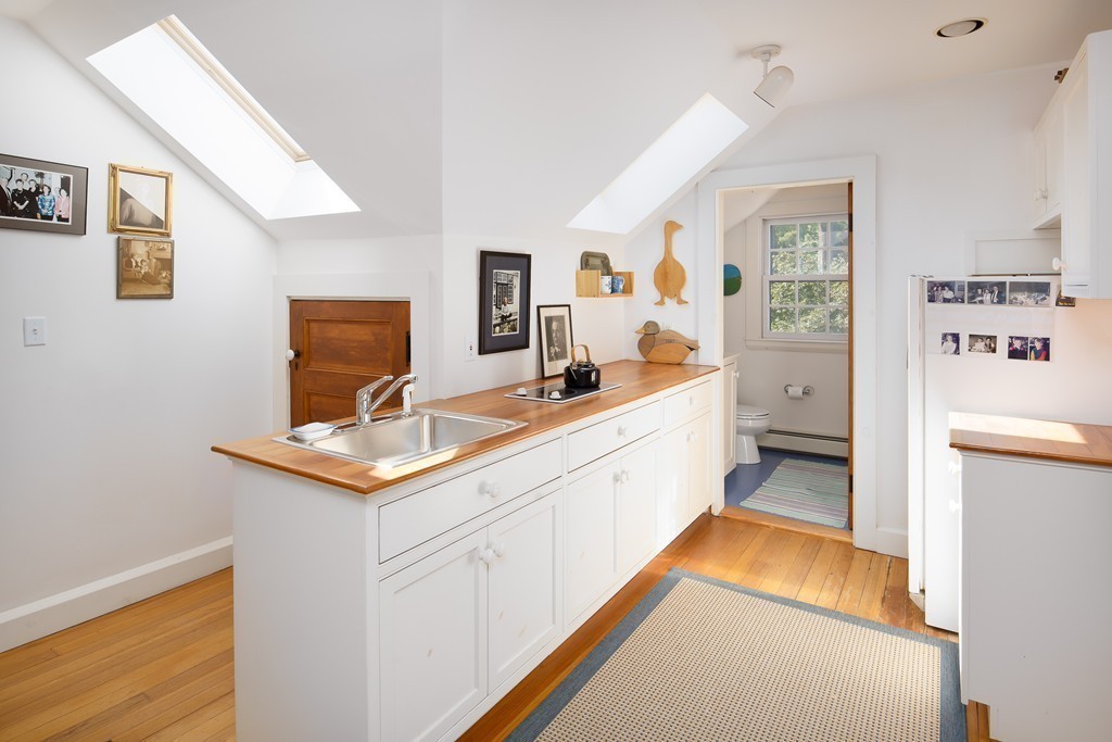 39 Proctor Street Manchester, MA 01944 - Photo 16 of 25 Gallery Image 16